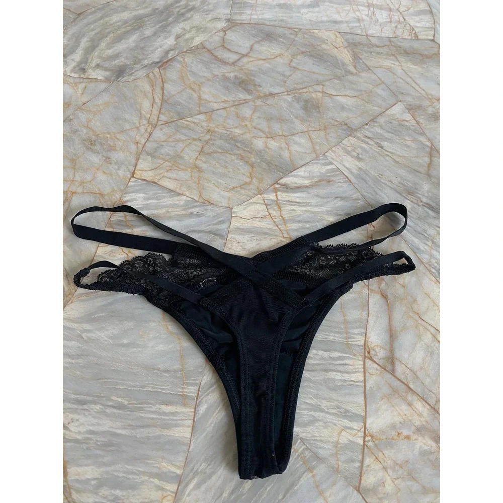 Victoria's Secret Black Strappy Lace Thong Panty  Caged Straps XS